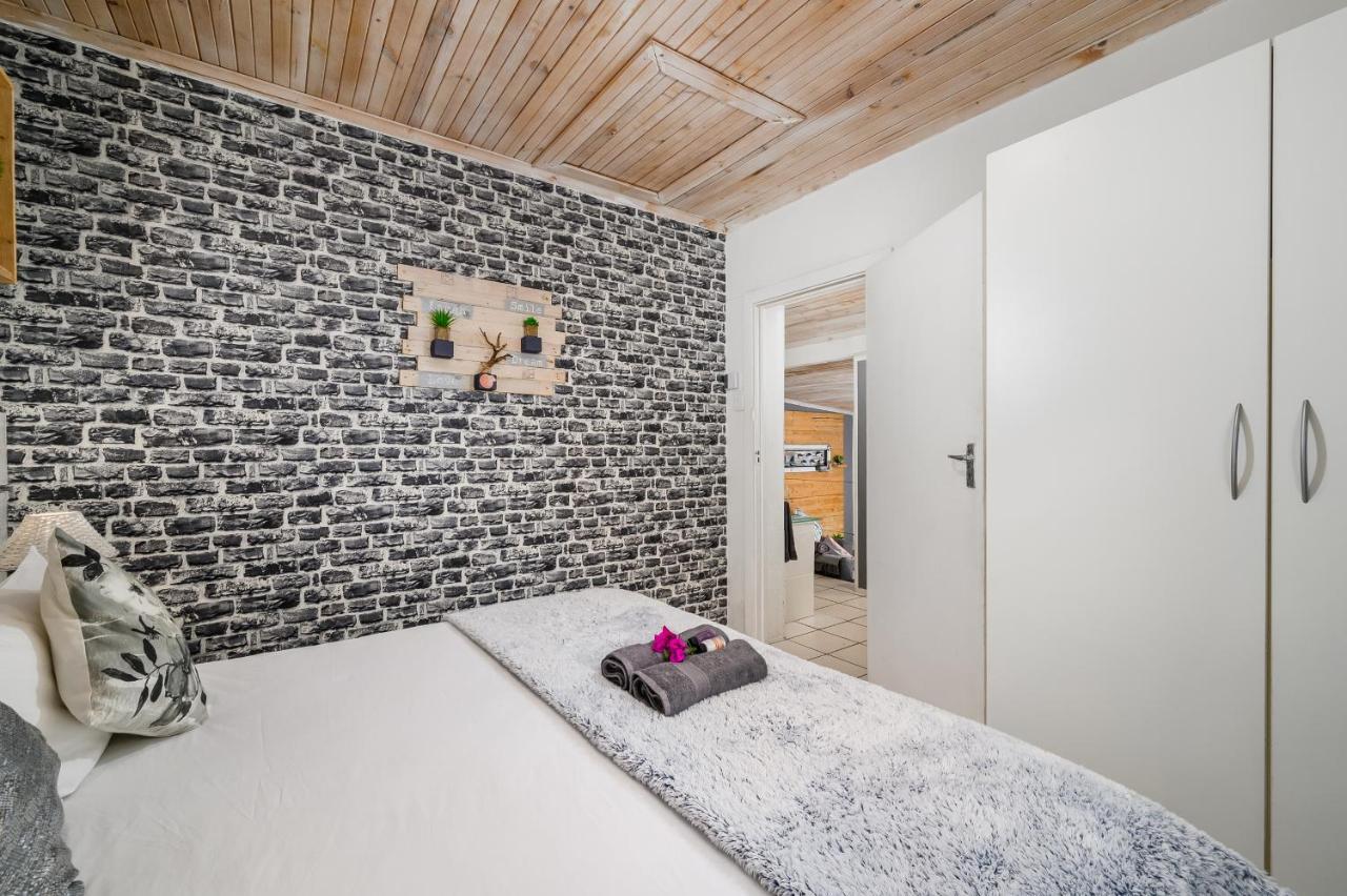 302 On Old Sea View Road Chelsea Apartment Порт Елизабет Екстериор снимка