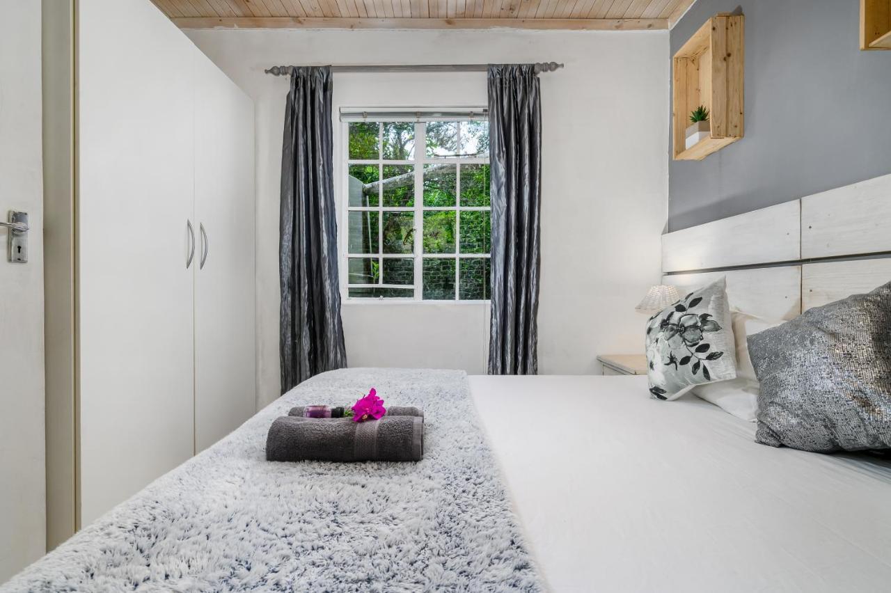 302 On Old Sea View Road Chelsea Apartment Порт Елизабет Екстериор снимка