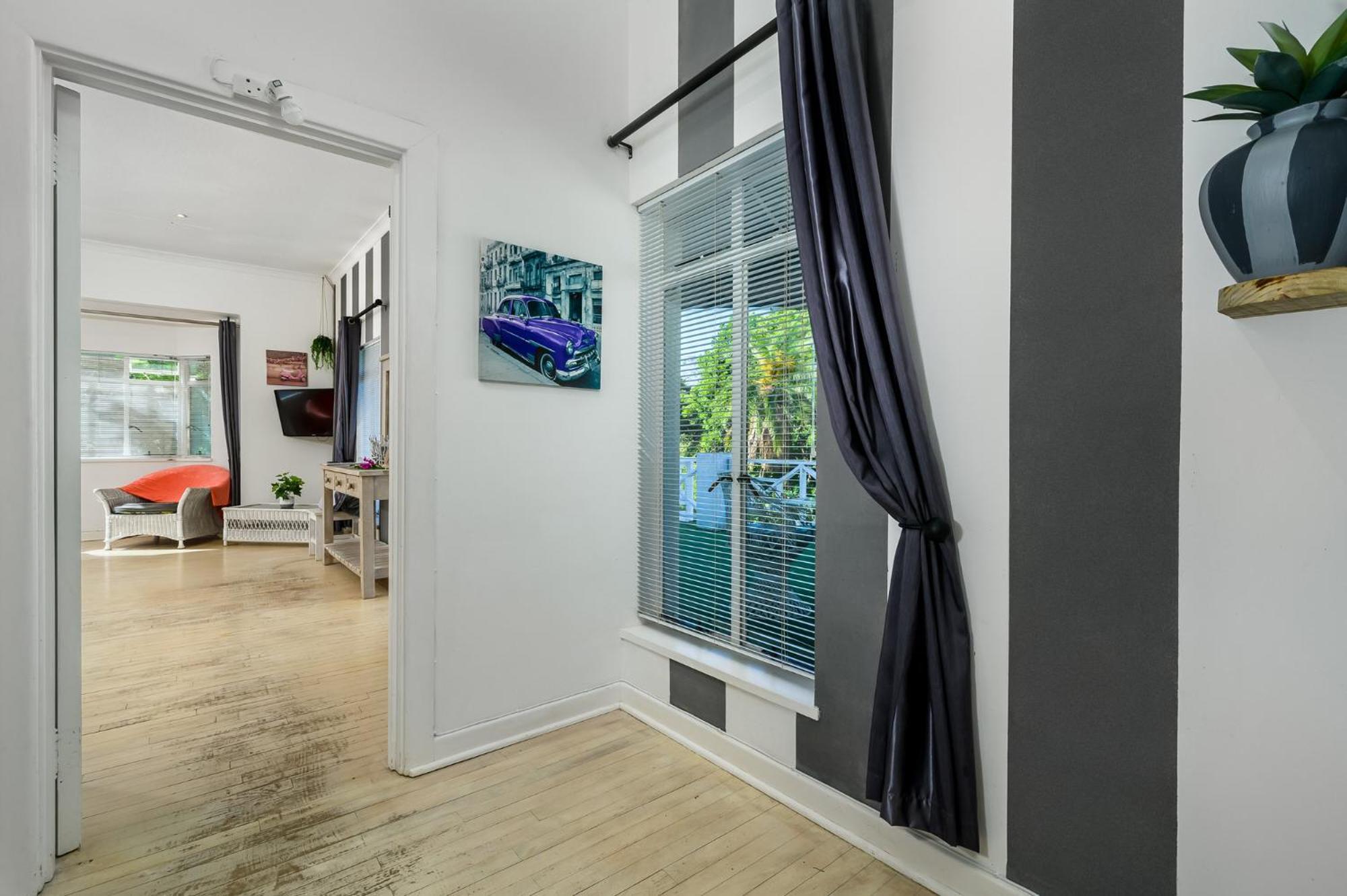 302 On Old Sea View Road Chelsea Apartment Порт Елизабет Екстериор снимка